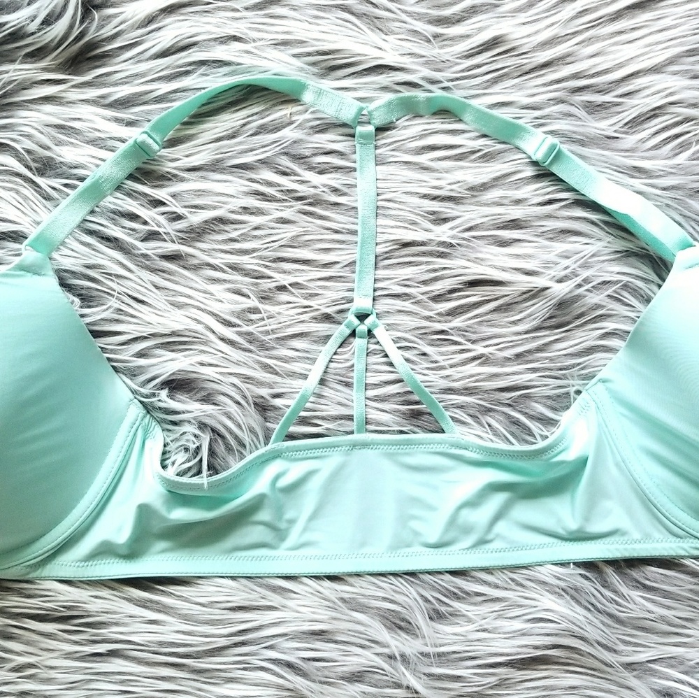 ๐VS BUNDLE๐ 34DD - Picture 4 of 7